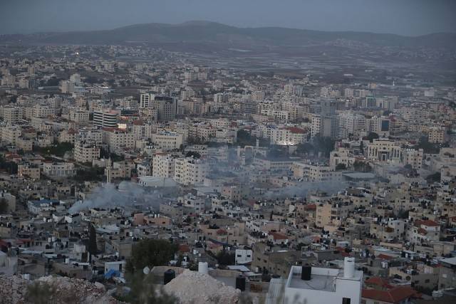 以军与巴勒斯坦民众在约旦河西岸城市杰宁再次爆发冲突