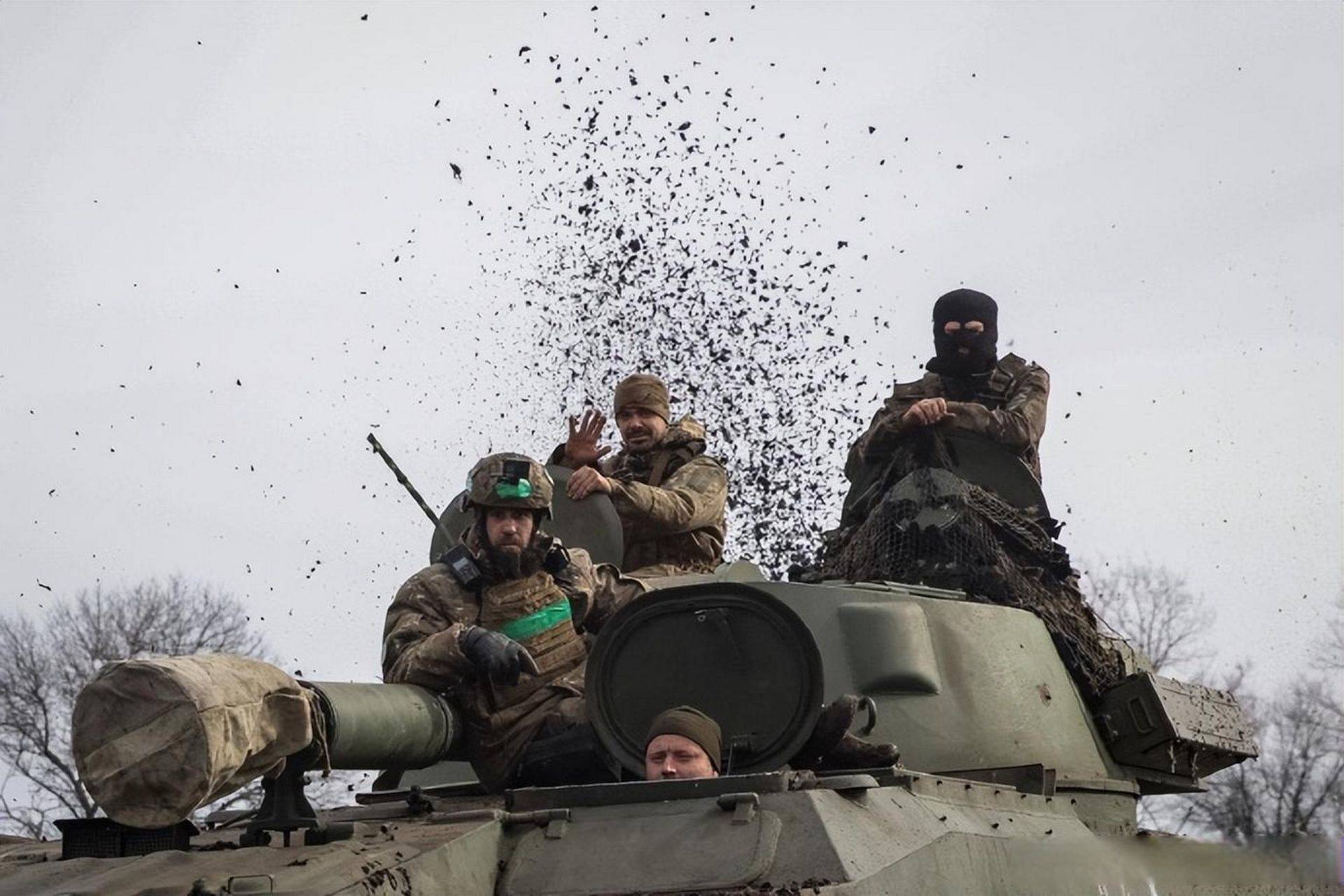阿夫迪夫卡保护战，扎卢日内承认错误，乌克兰战线冷冻已成定局？
