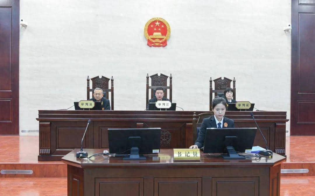 被控贪污、受贿、行贿，山东机场原副总经理李伟受审