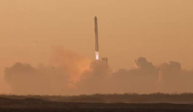 SpaceX星舰第二次发射失败 但离重返月球目标又近一步