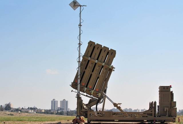 以色列北部响起警报 系“铁穹”系统拦截本国故障无人机
