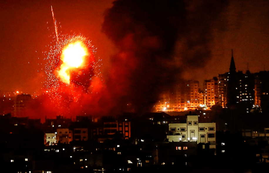 激战72小时，60辆军车炸成火球，以色列援军赶到，没一个活着离开