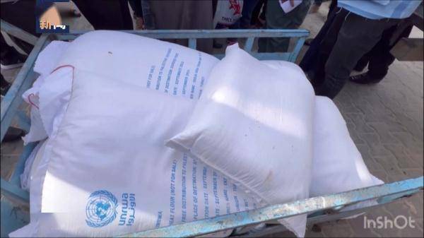 总台直击丨加沙地带危机持续 联合国机构首次向流离失所民众发放面粉