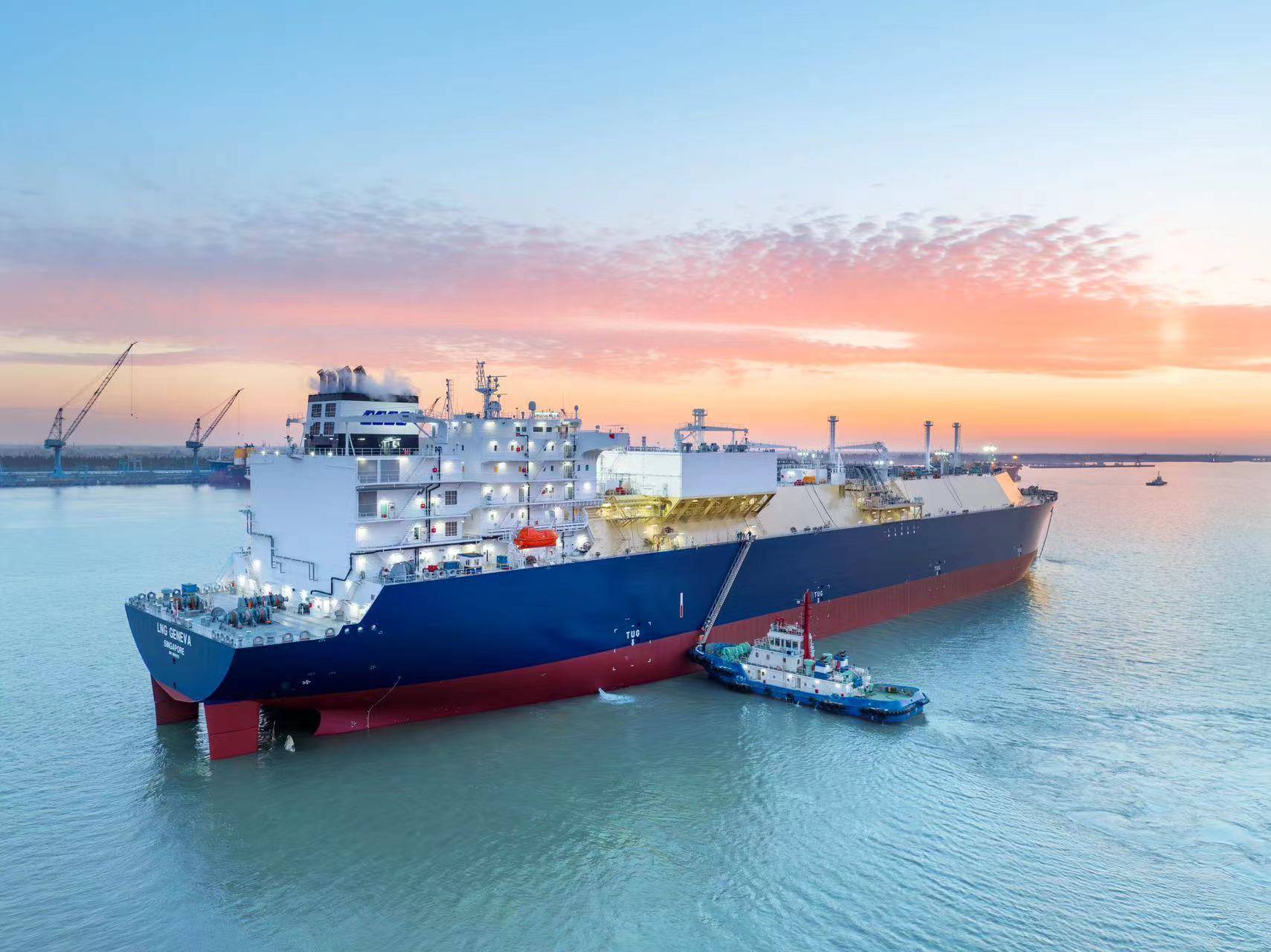 中国船舶沪东中华提前5个月命名交付又一艘大型LNG运输船