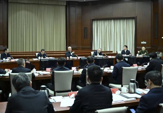 二十届首都规划建设委员会第二次全体会议在京召开 蔡奇出席并讲话